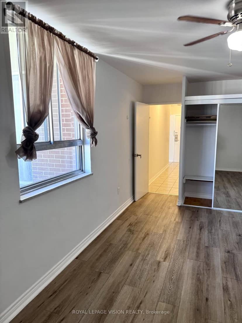 2801 - 5 Massey Square — photo 15 of 18