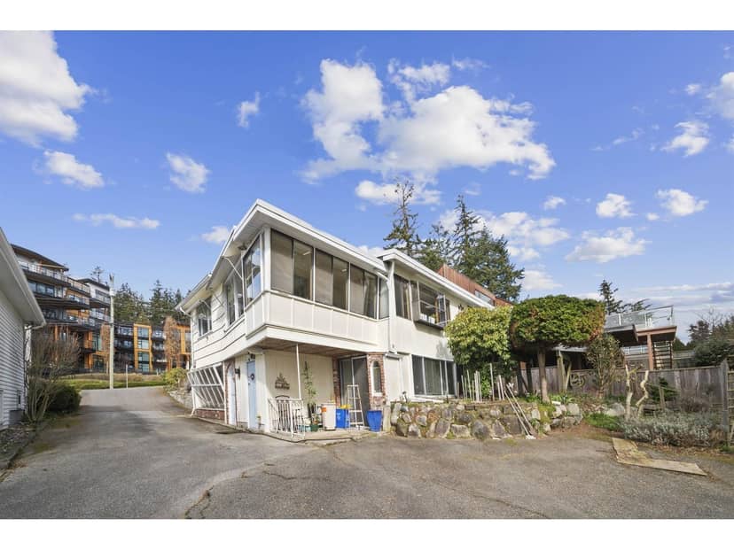 14862 THRIFT AVENUE, White Rock, photo 2