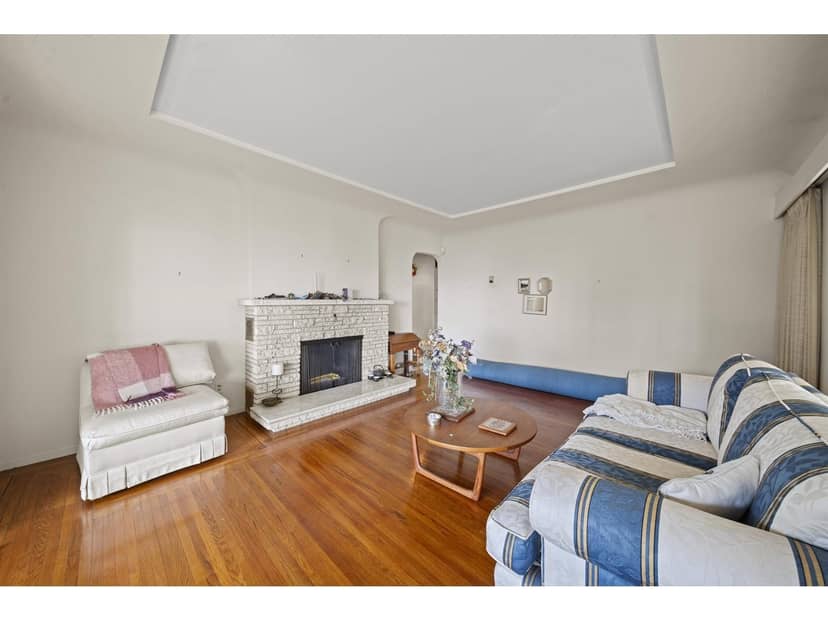 14862 THRIFT AVENUE, White Rock, photo 5