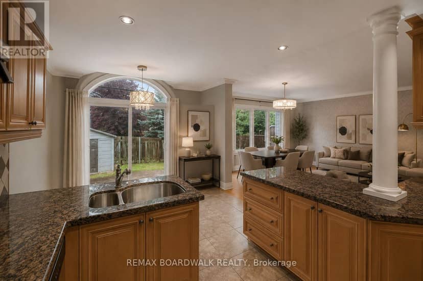 561 Aquaview Drive — photo 14 of 32