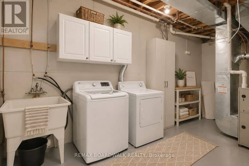 561 Aquaview Drive — photo 30 of 32
