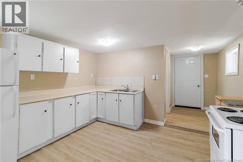 9024 Main Street — photo 5 of 38