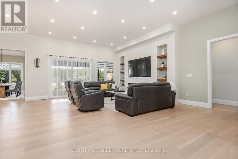 6780 Wellington Country Rd 10 — photo 10 of 40