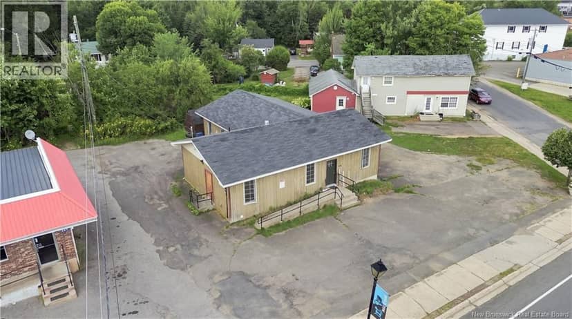 214 Main Street, Minto, photo 3