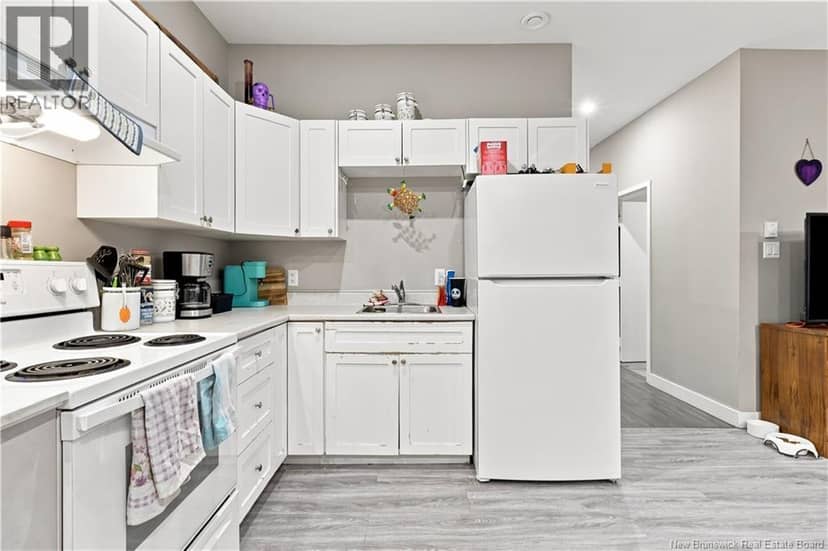 214 Main Street, Minto, photo 5