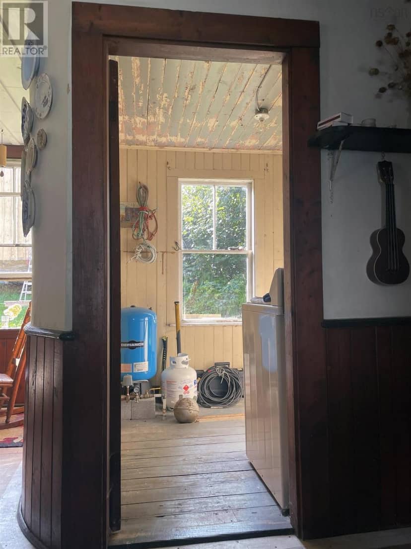 32 Wellington Street — photo 16 of 31