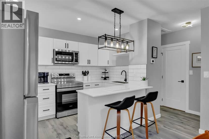 71 Forest STREET — photo 14 of 40