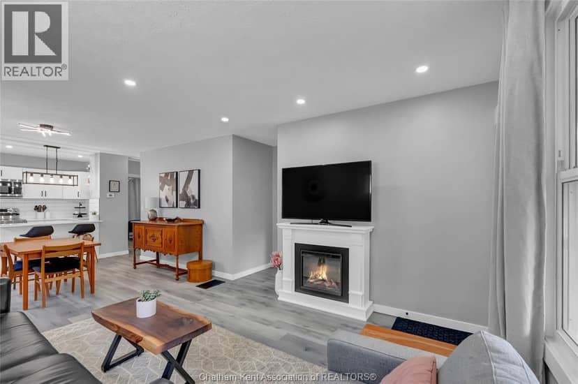 71 Forest STREET — photo 6 of 40