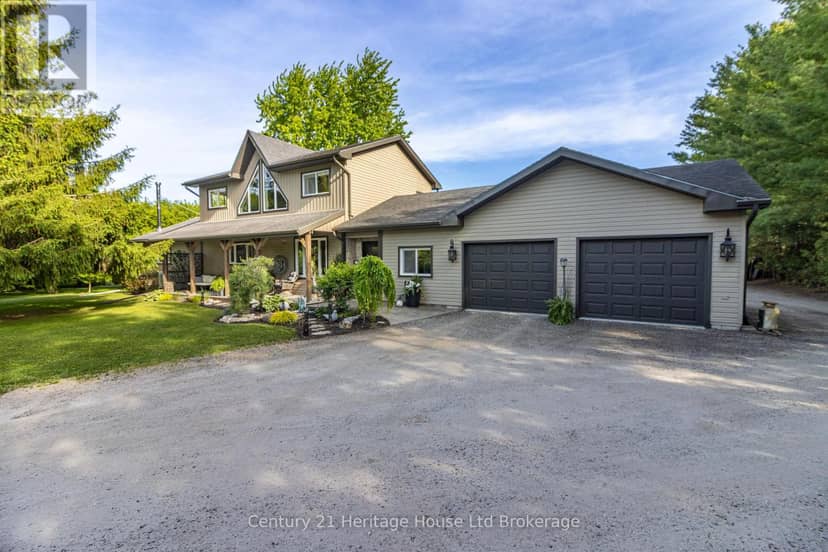 545228 Pattullo Avenue — photo 1 of 40