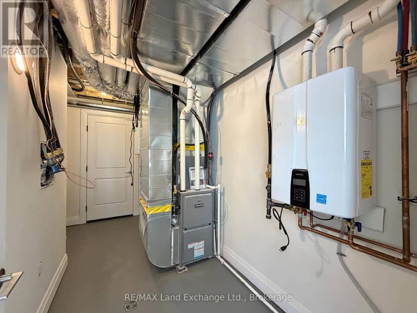 615 Hilker Street — photo 14 of 17