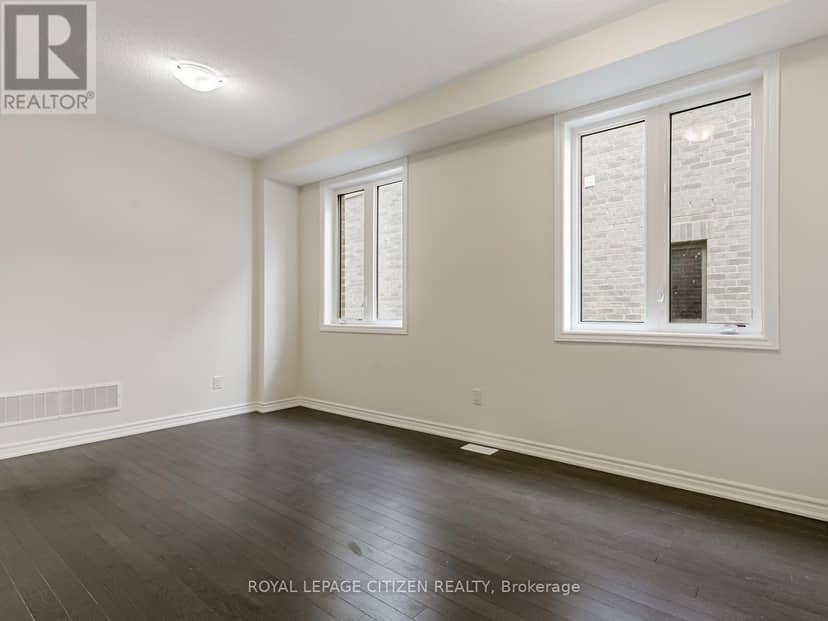 63 Fenn Crescent — photo 7 of 40