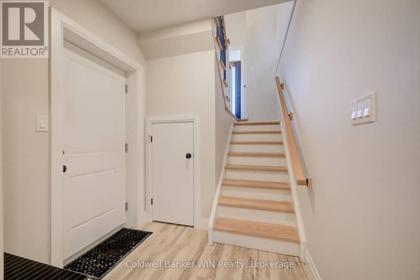 430 Wellington Street E — photo 24 of 38