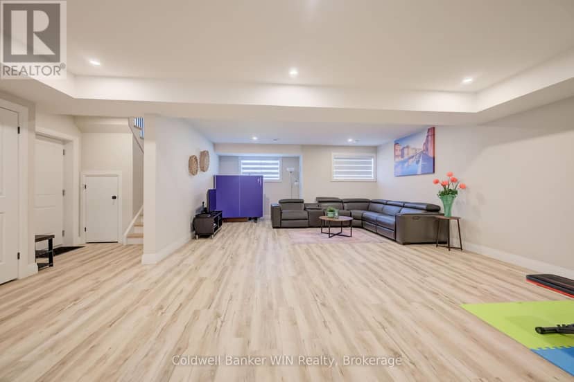 430 Wellington Street E — photo 26 of 38