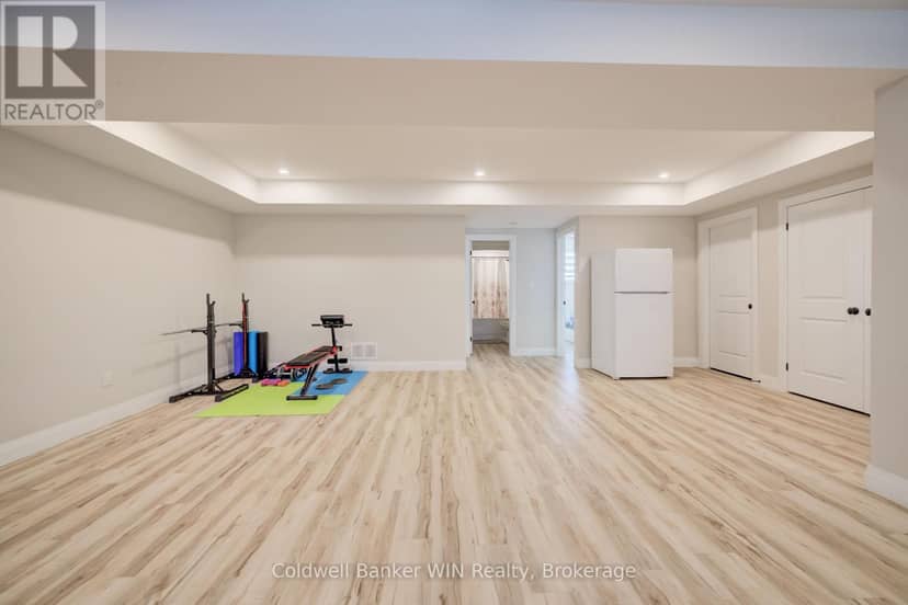 430 Wellington Street E — photo 27 of 38