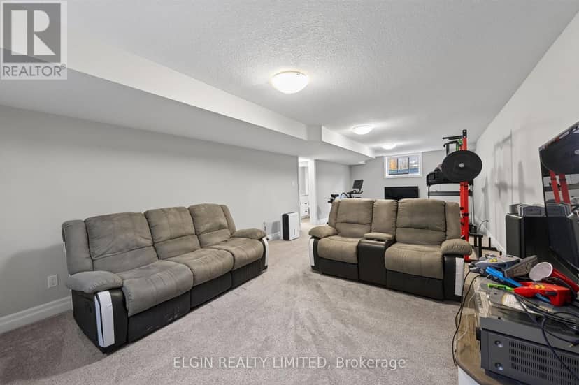 14 Muirfield Drive — photo 32 of 40