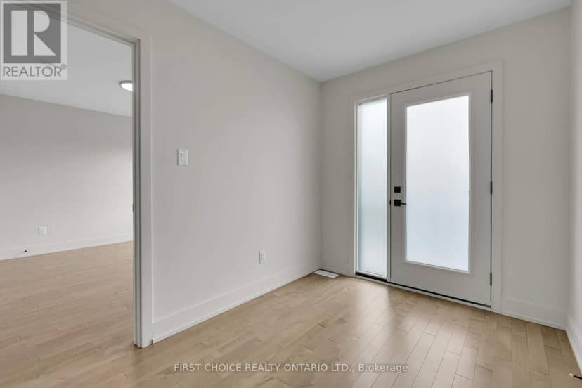 269 Queen Mary Street — photo 17 of 40