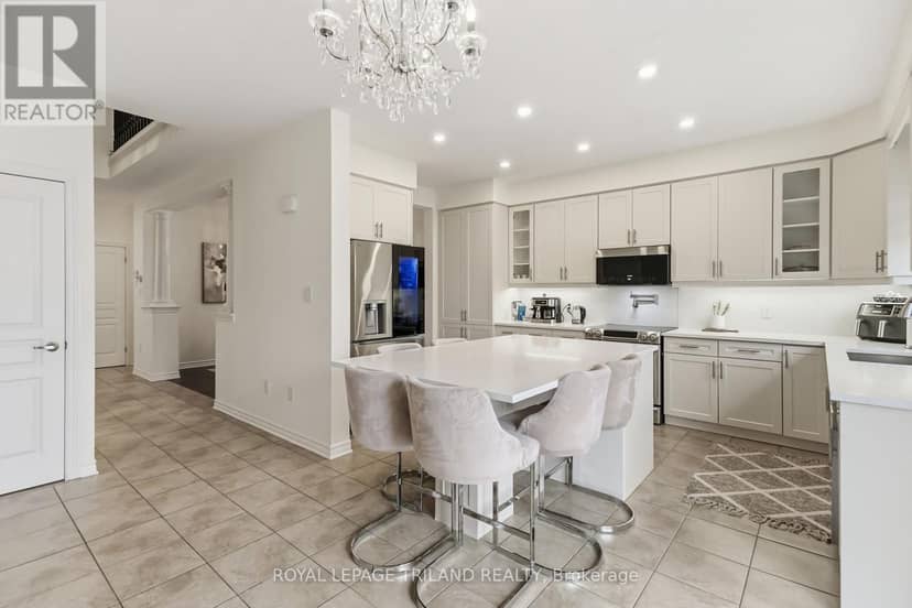 860 Kettleridge Street — photo 12 of 40