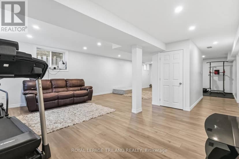 860 Kettleridge Street — photo 33 of 40