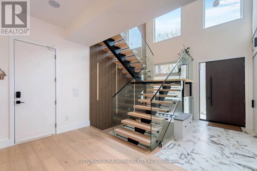 582 Gorham Street — photo 4 of 40