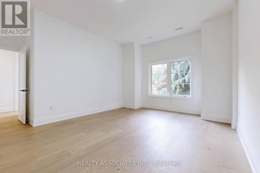 32 Cossar Avenue — photo 32 of 40