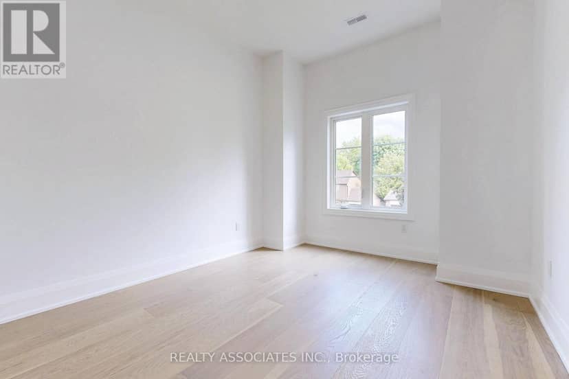 32 Cossar Avenue — photo 34 of 40