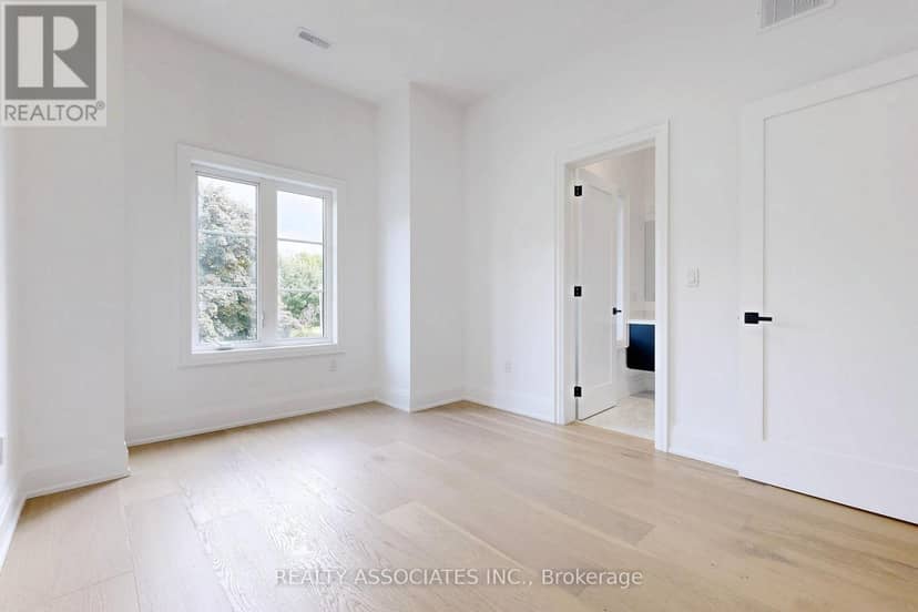 32 Cossar Avenue — photo 35 of 40