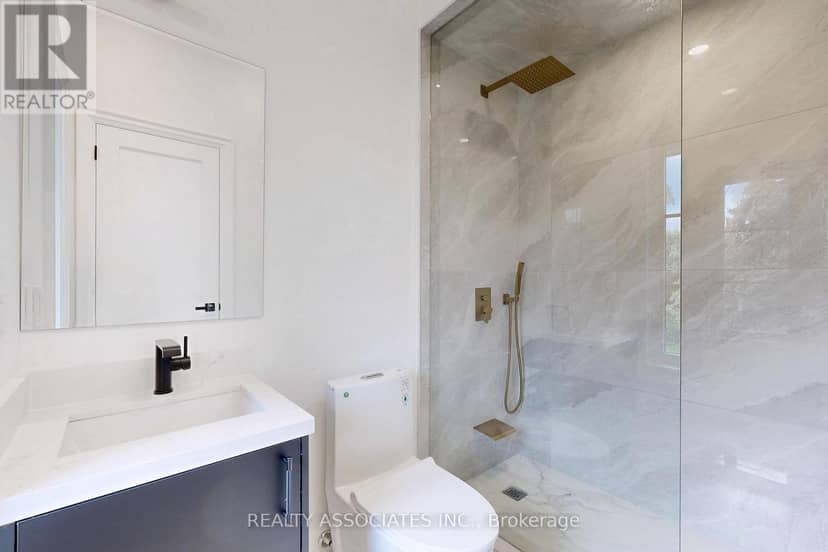 32 Cossar Avenue — photo 37 of 40