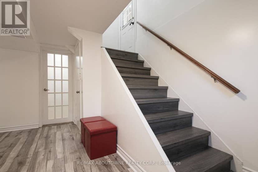 2105 Maplewood Drive — photo 31 of 40