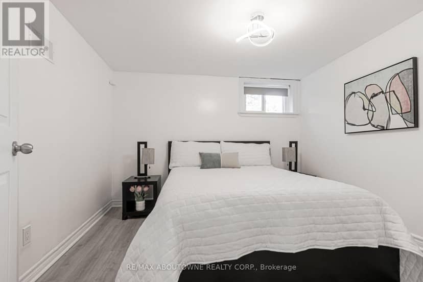 2105 Maplewood Drive — photo 35 of 40