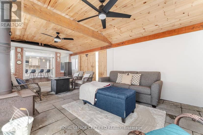 5 Stockman Crescent — photo 18 of 40