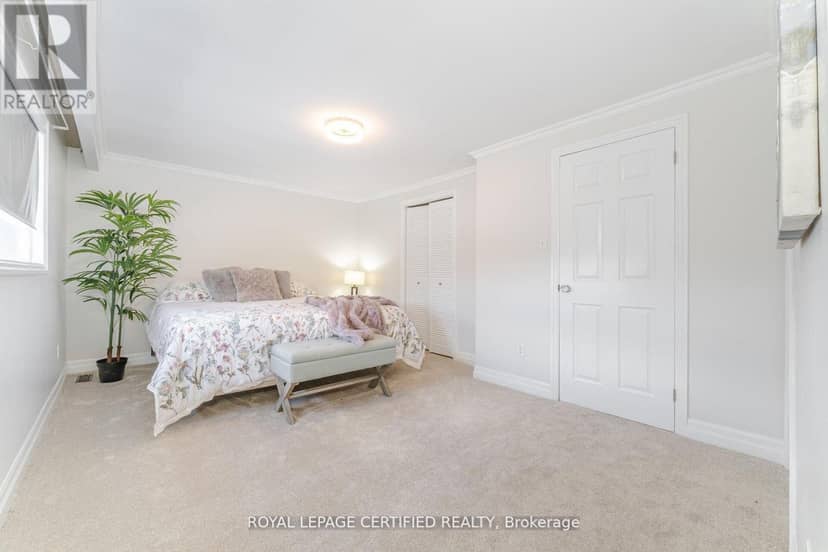 5 Stockman Crescent — photo 23 of 40