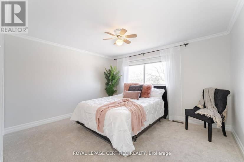 5 Stockman Crescent — photo 31 of 40