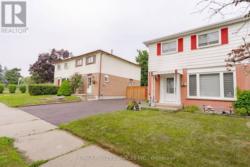6 Lauderdale Road — photo 3 of 40