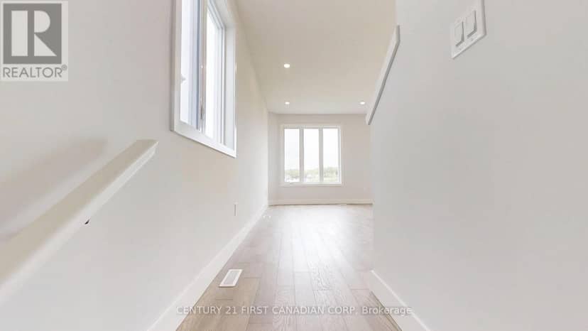 1221 Tulloch Avenue — photo 5 of 17