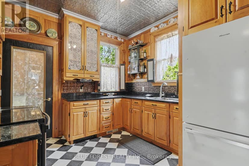 161 Nancy Street — photo 13 of 40