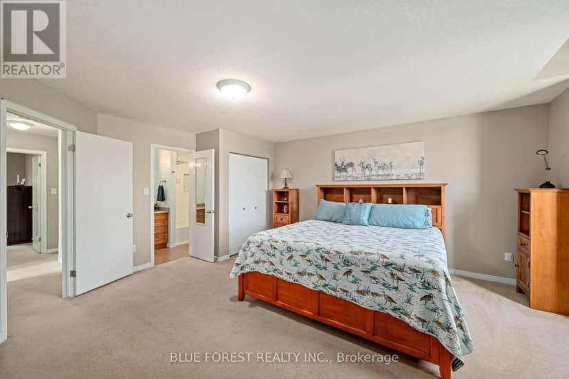 1233 Crosscreek Crescent — photo 19 of 40