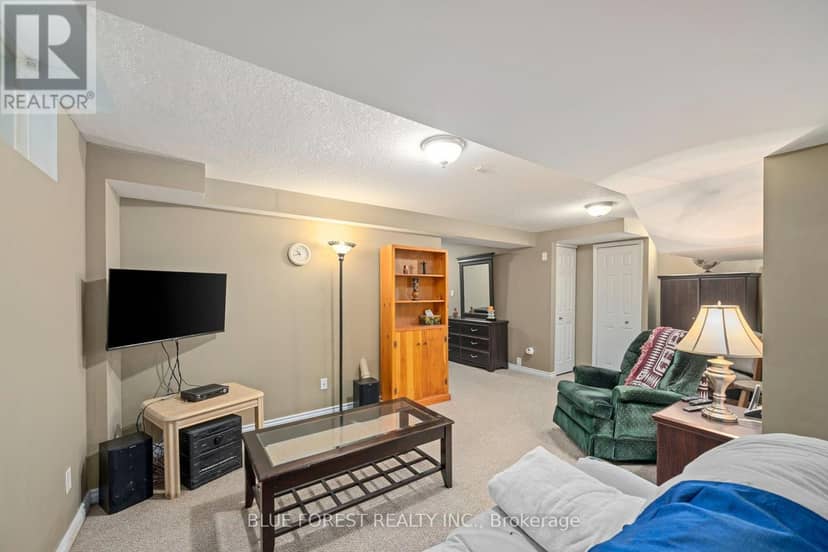 1233 Crosscreek Crescent — photo 28 of 40