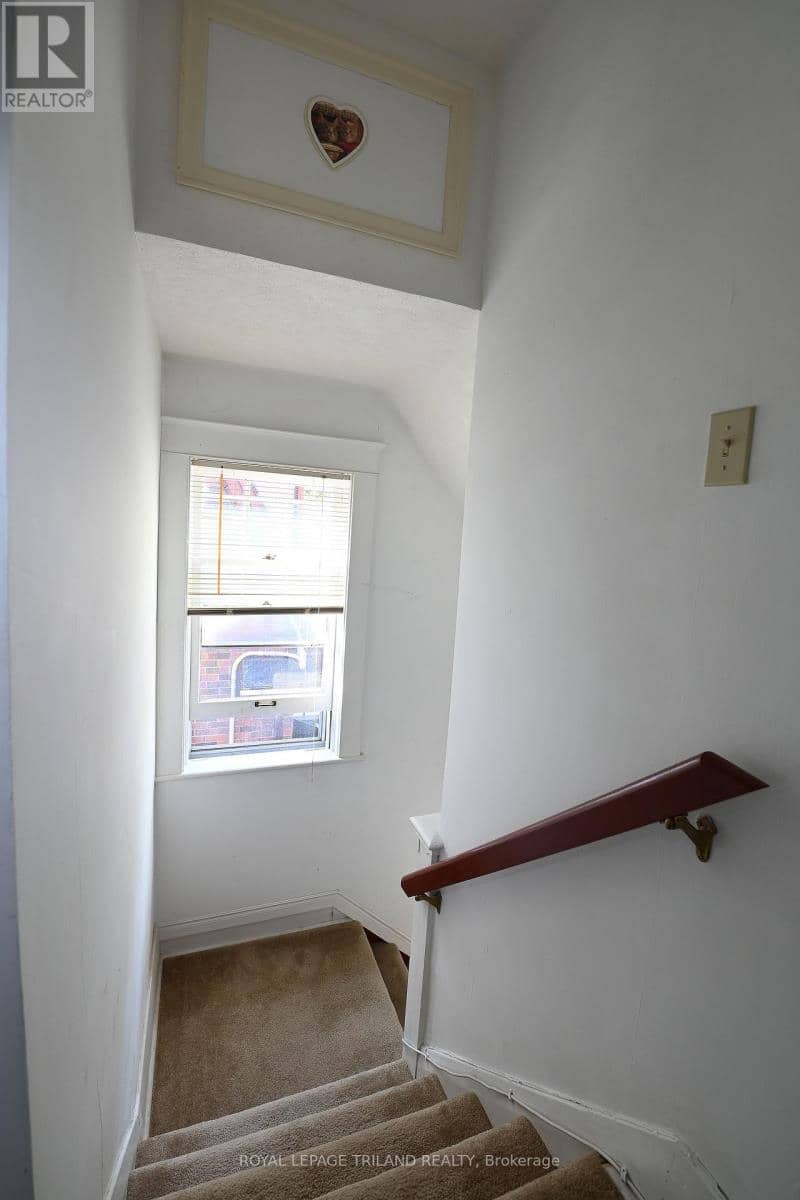 382 Wortley Road — photo 14 of 31