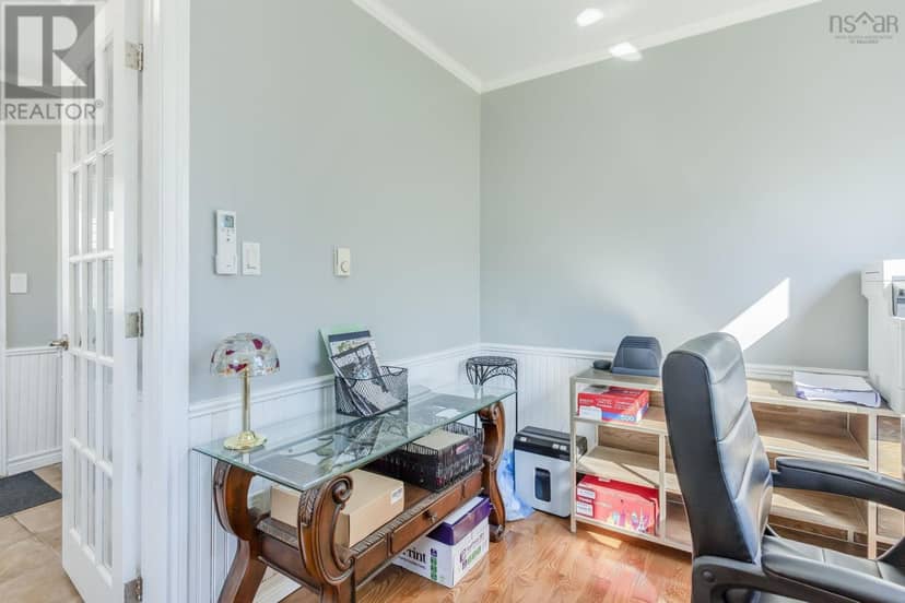 59 Sunset Avenue — photo 10 of 40