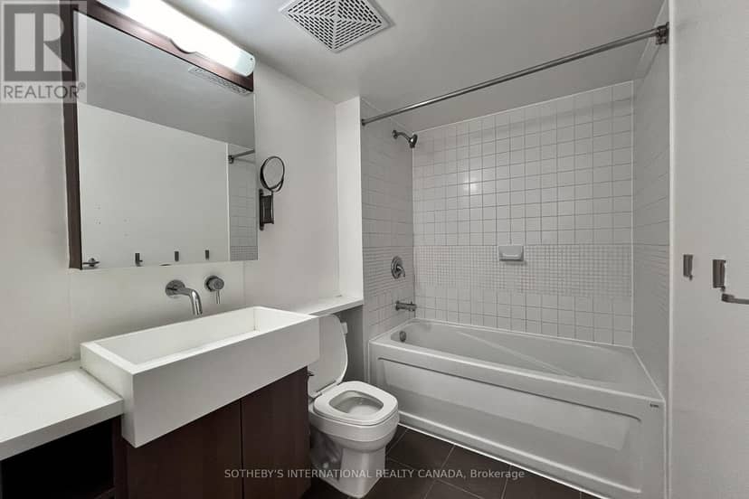 1216 - 11 Brunel Court — photo 18 of 28