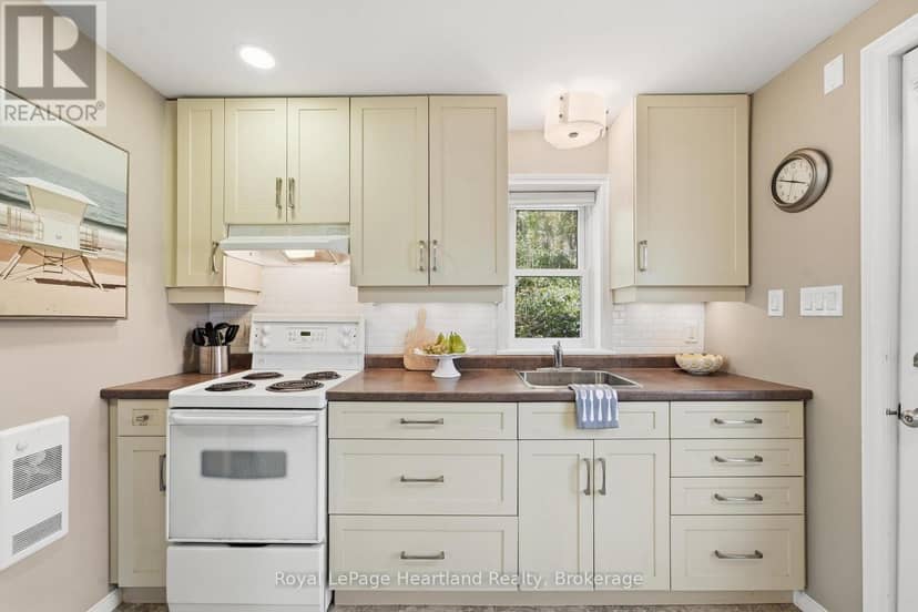 9 Maple Lane — photo 21 of 40