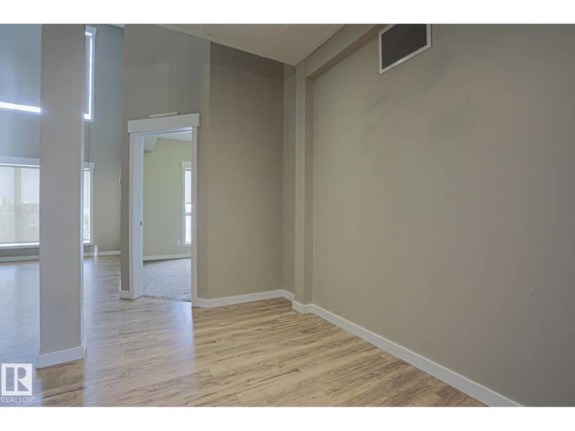#607 10518 113 ST NW NW, Edmonton, photo 5