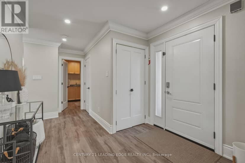 1100 Maclean Street — photo 10 of 40