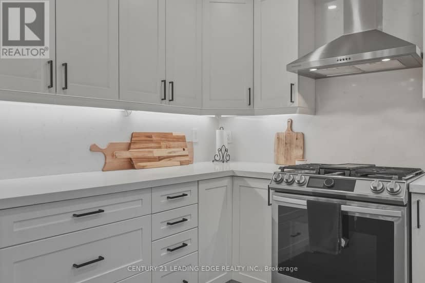 1100 Maclean Street — photo 31 of 40