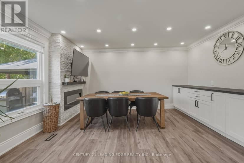 1100 Maclean Street — photo 35 of 40