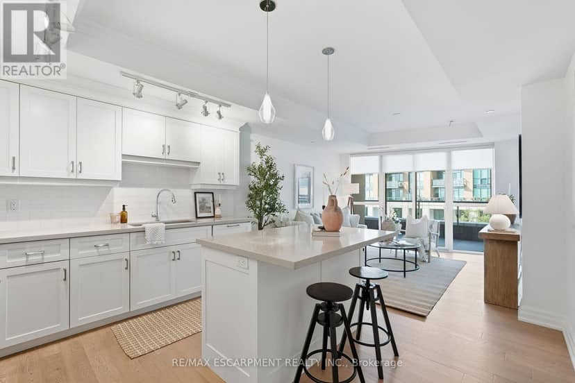 310 - 2060 Lakeshore Road — photo 11 of 40