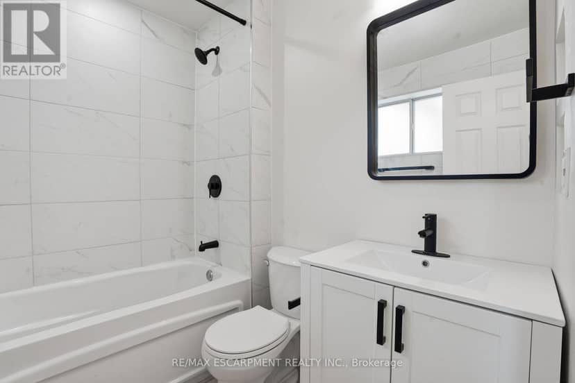 1049 Glencairn Avenue — photo 12 of 29