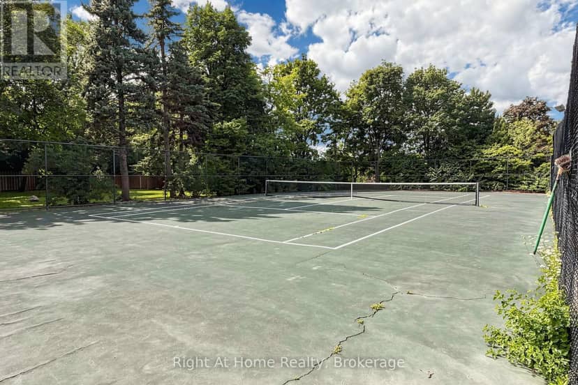 1509 - 1360 Rathburn Road E — photo 35 of 40