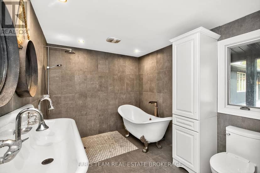 1076 Beaver Lane — photo 19 of 40