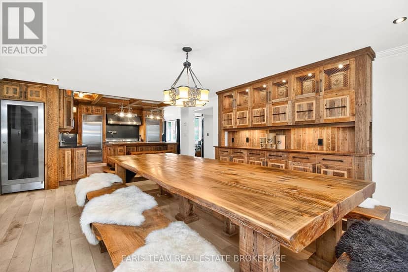 1076 Beaver Lane — photo 9 of 40